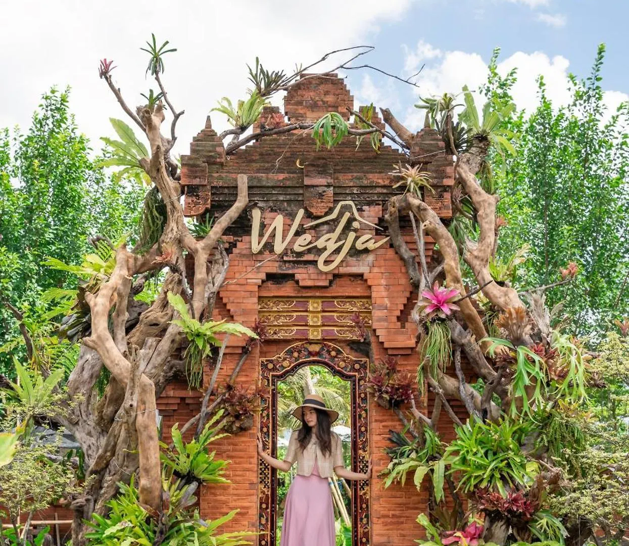 Ubud Art Resort Indonesia