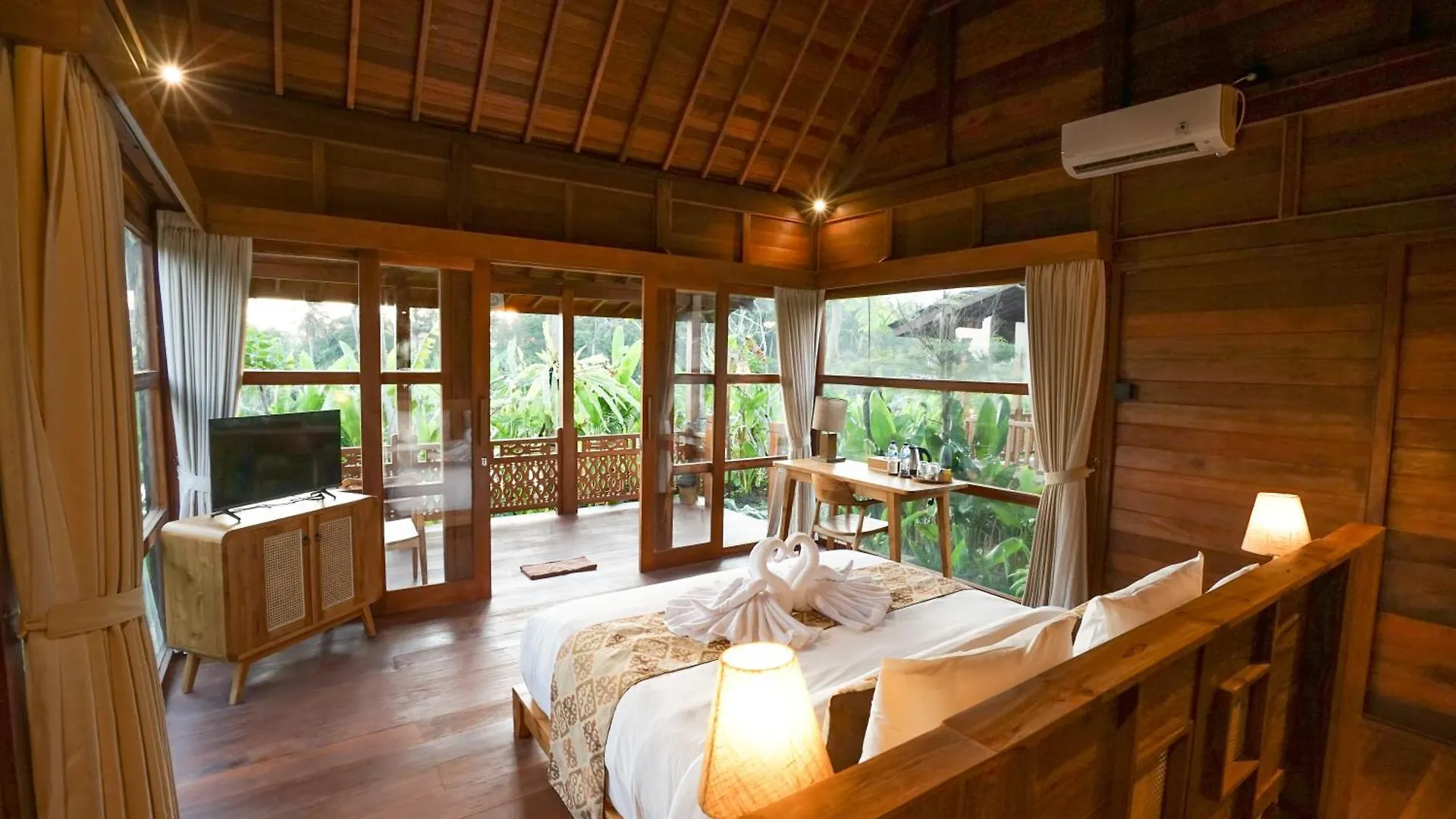 Ubud Art Resort Indonesia