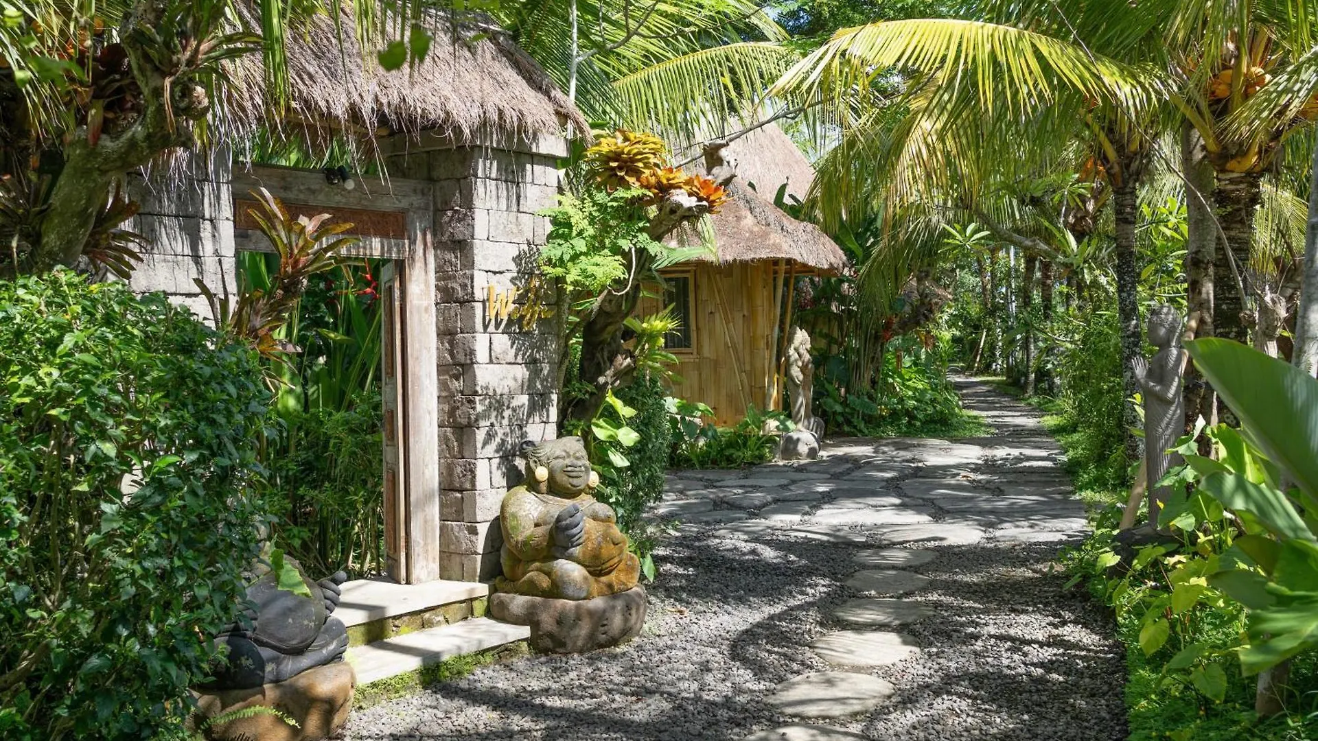 Ubud Art Resort 4*,